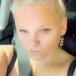 Meet your Posher, Candace